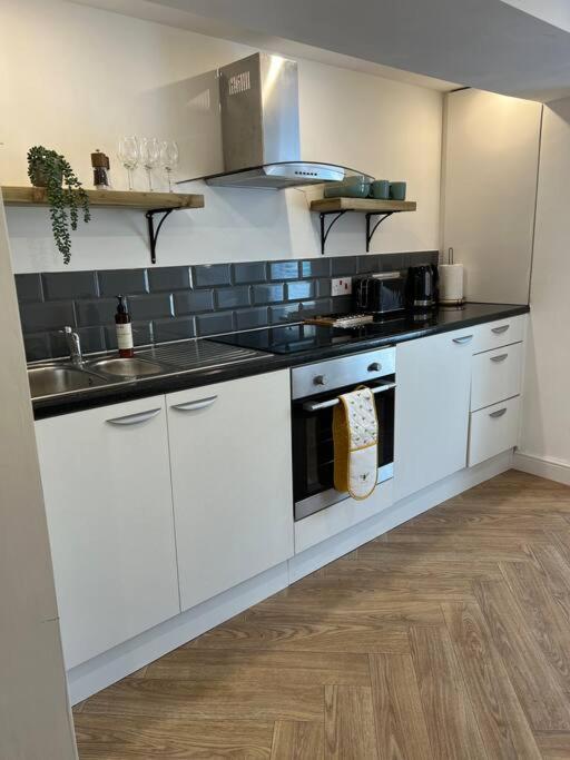 Holiday home Cherry Blossom Old Glossop