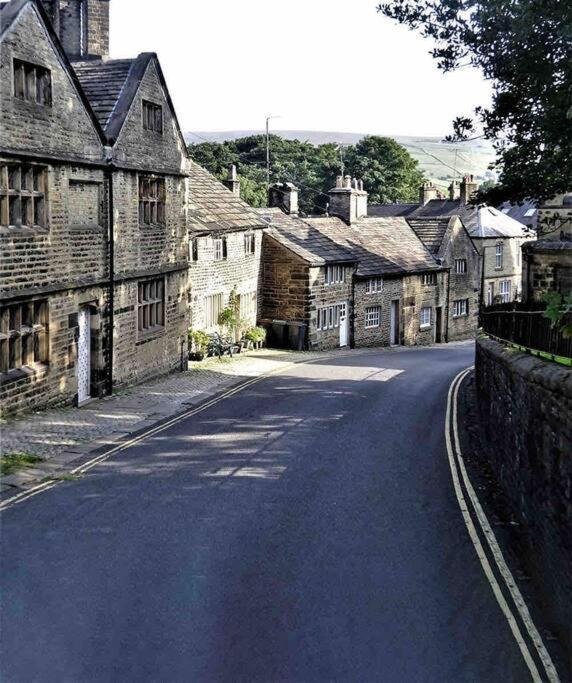 Cherry Blossom Holiday home Old Glossop